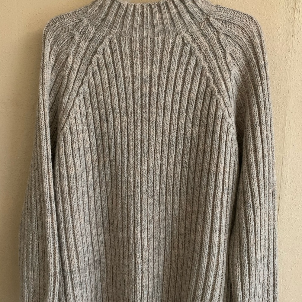Women’s Sweater